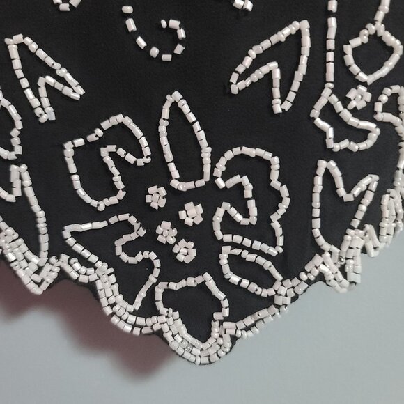 JMD Black with white beads floral tank top womans large - Picture 6 of 7